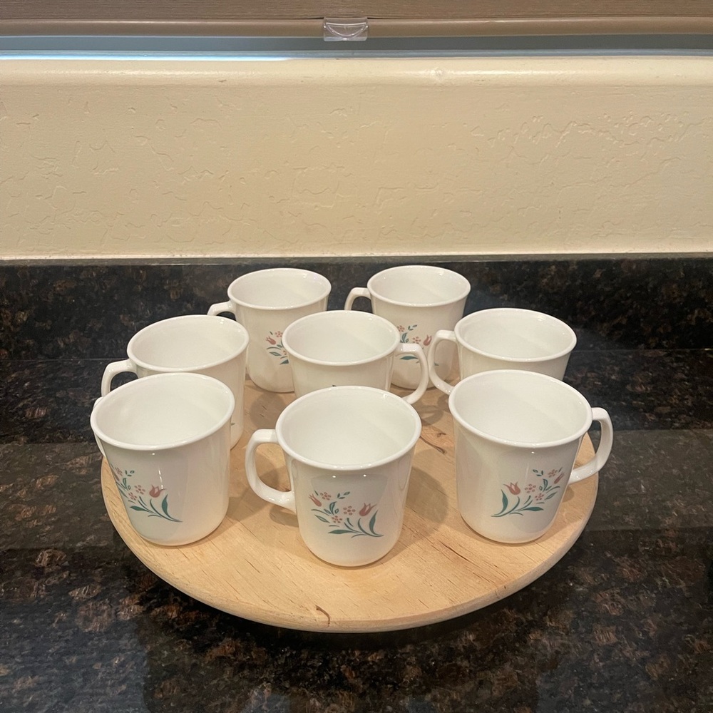 Corelle by Corning - 8 mugs Rosemarie pattern